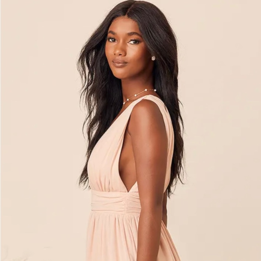 NWOT Lulu’s Blush Maxi Gown